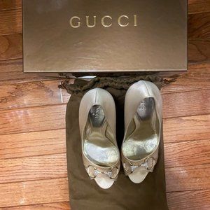 Gucci satin light gold pumps size 9